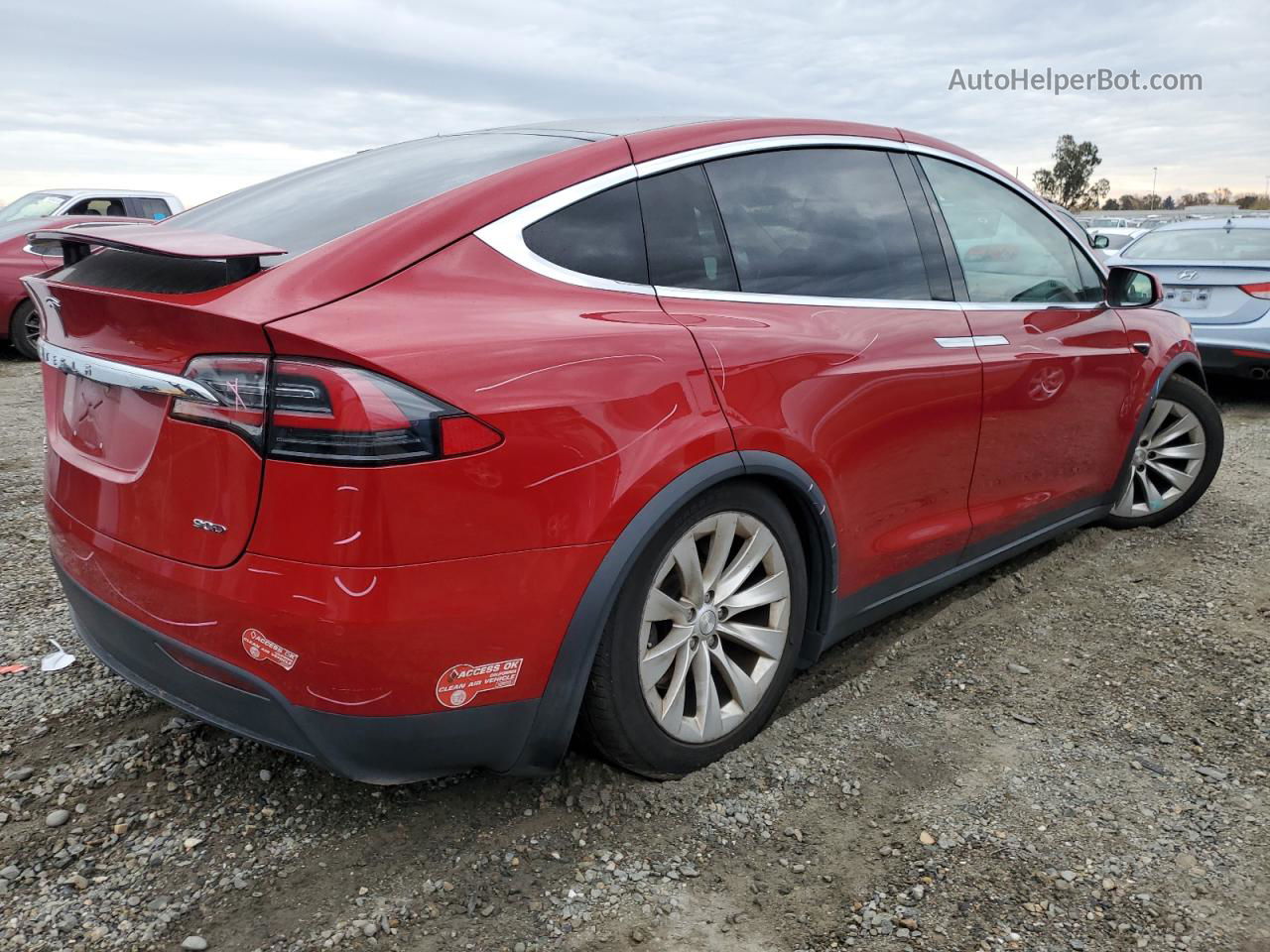 2016 Tesla Model X  Red vin: 5YJXCDE21GF026156