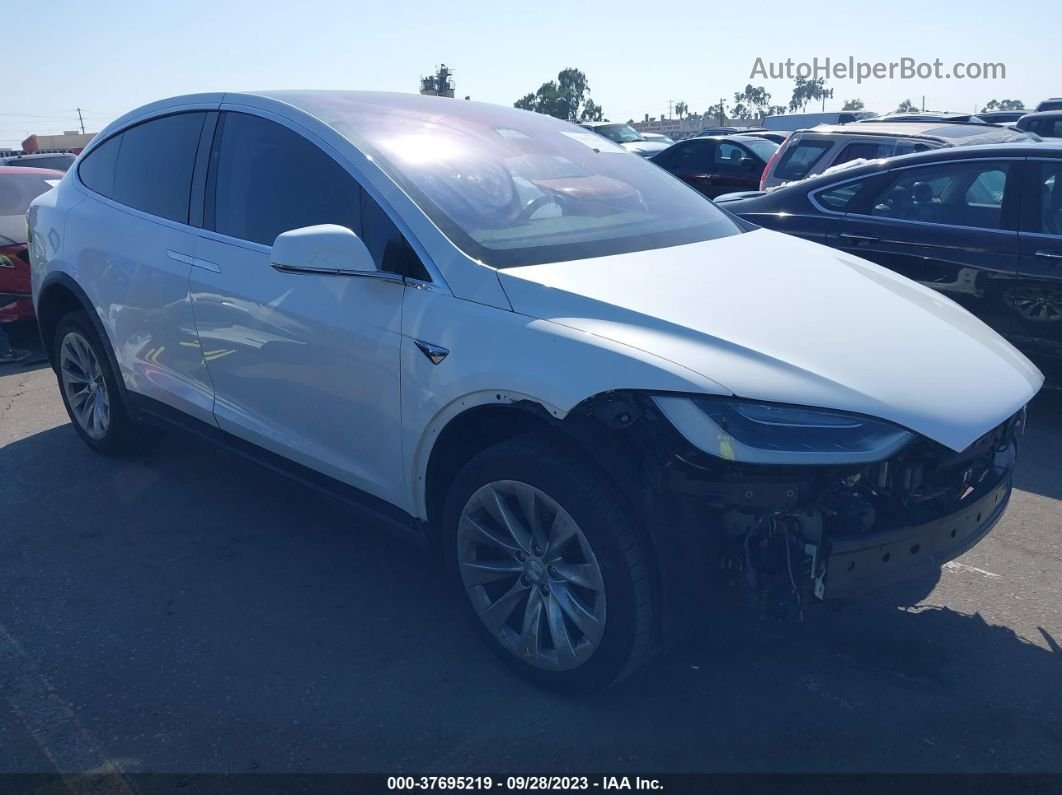 2016 Tesla Model X 70d/90d/75d/60d Белый vin: 5YJXCDE22GF034220