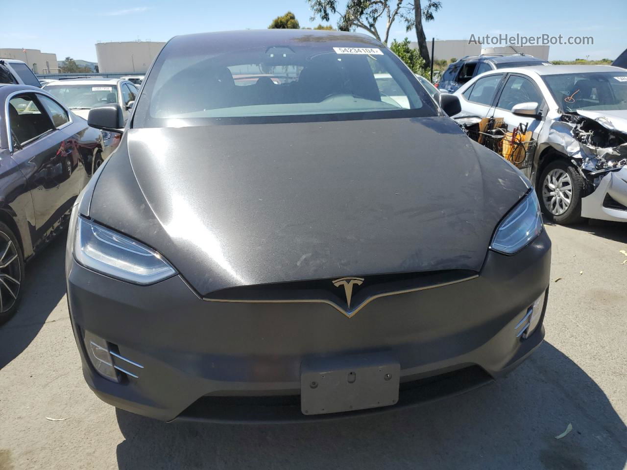 2018 Tesla Model X  Silver vin: 5YJXCDE22JF113328