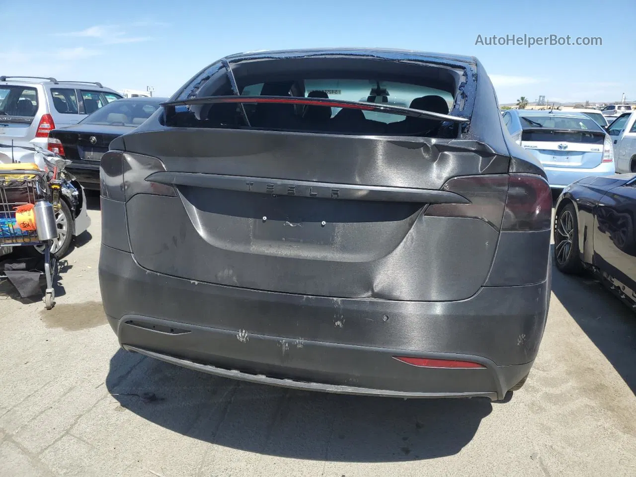 2018 Tesla Model X  Silver vin: 5YJXCDE22JF113328