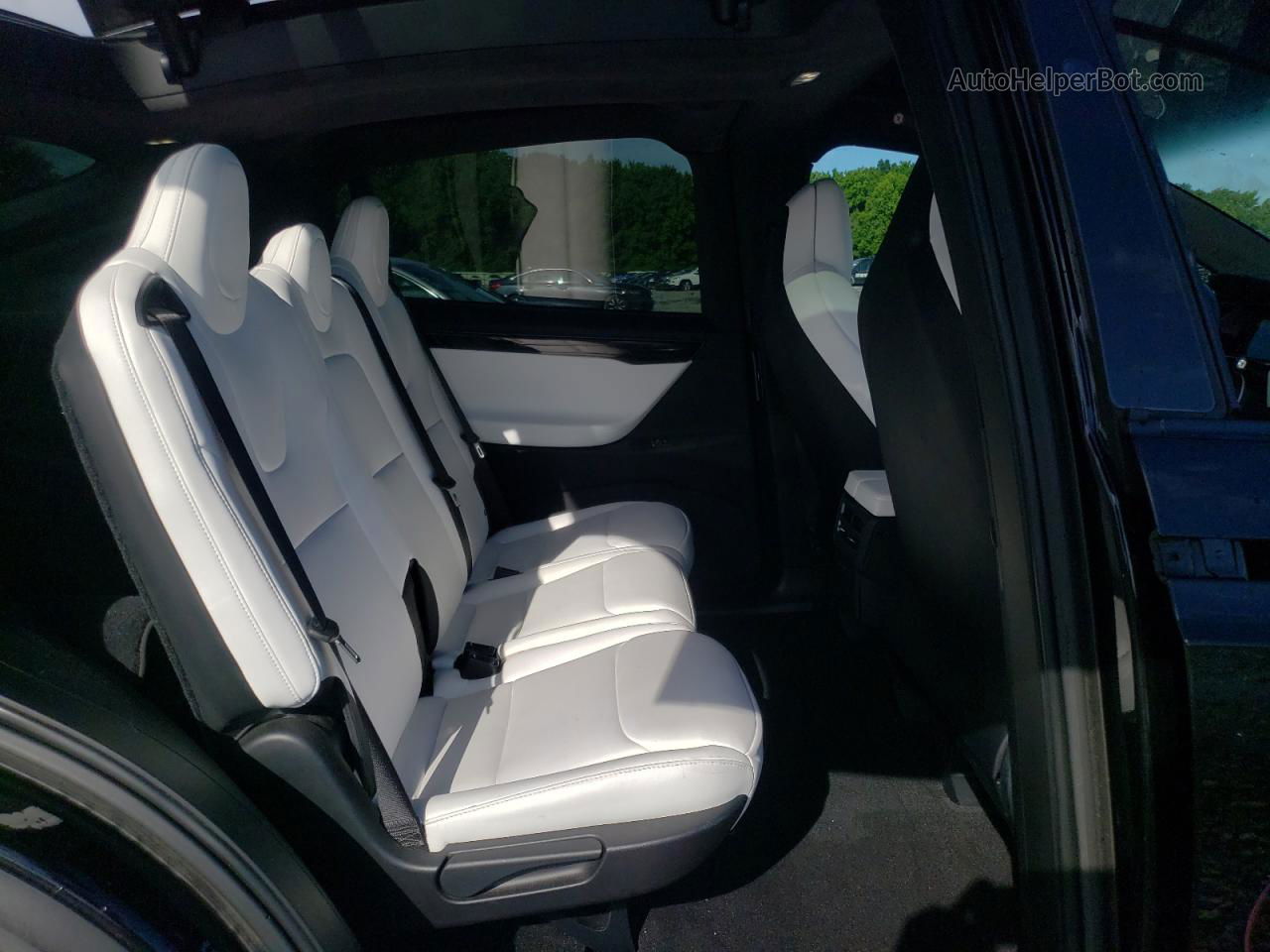 2019 Tesla Model X  Черный vin: 5YJXCDE22KF192775