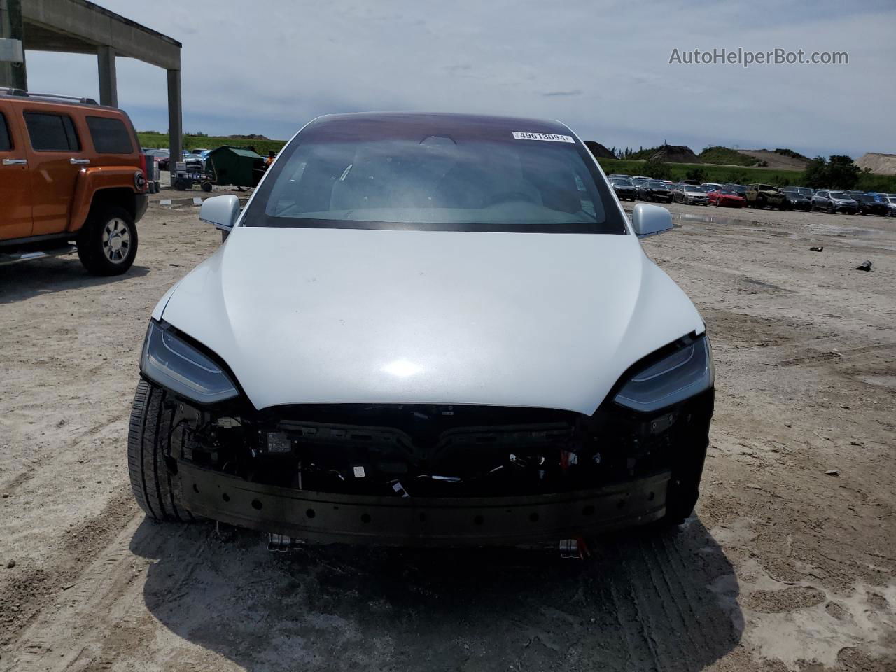 2019 Tesla Model X  White vin: 5YJXCDE23KF192784