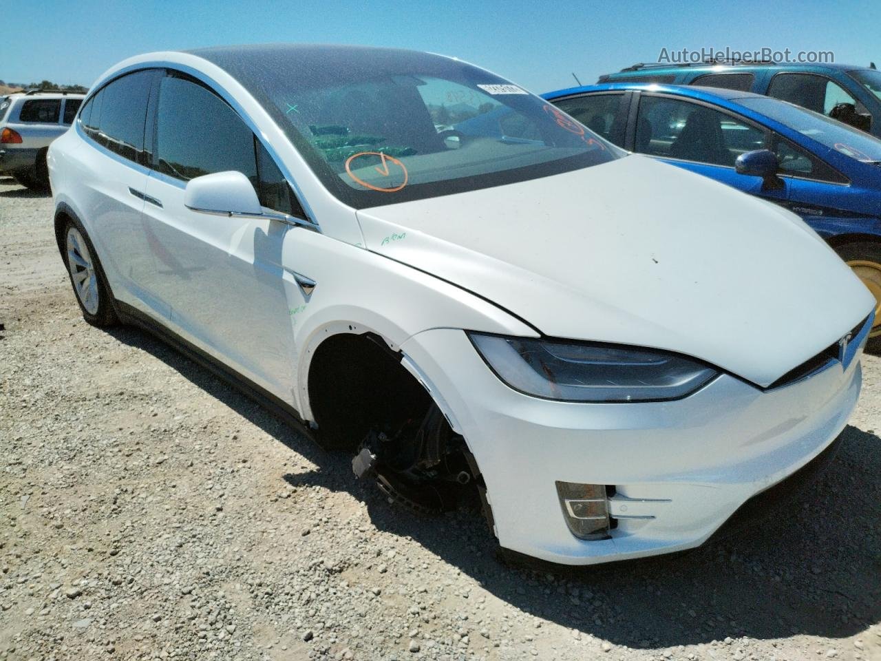 2019 Tesla Model X  Белый vin: 5YJXCDE23KF206621