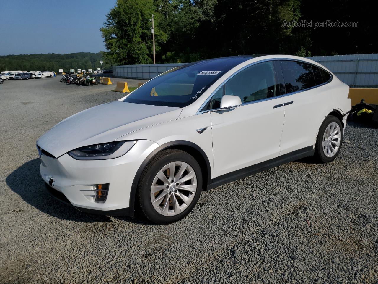 2020 Tesla Model X  Белый vin: 5YJXCDE23LF298685