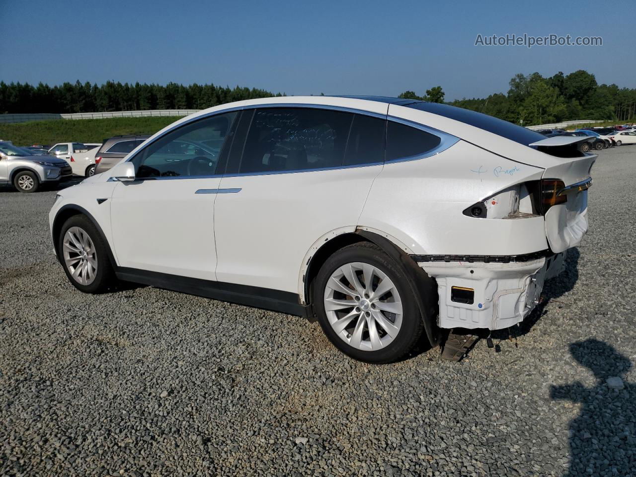 2020 Tesla Model X  White vin: 5YJXCDE23LF298685