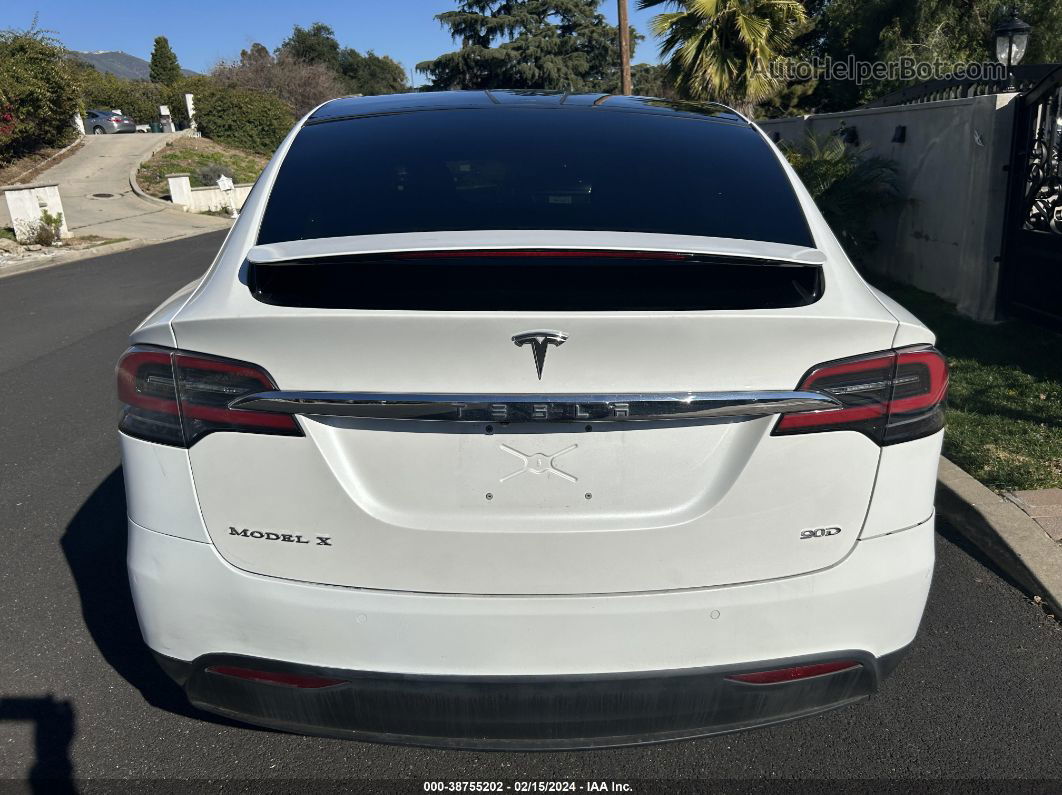 2016 Tesla Model X   White vin: 5YJXCDE25GF026337