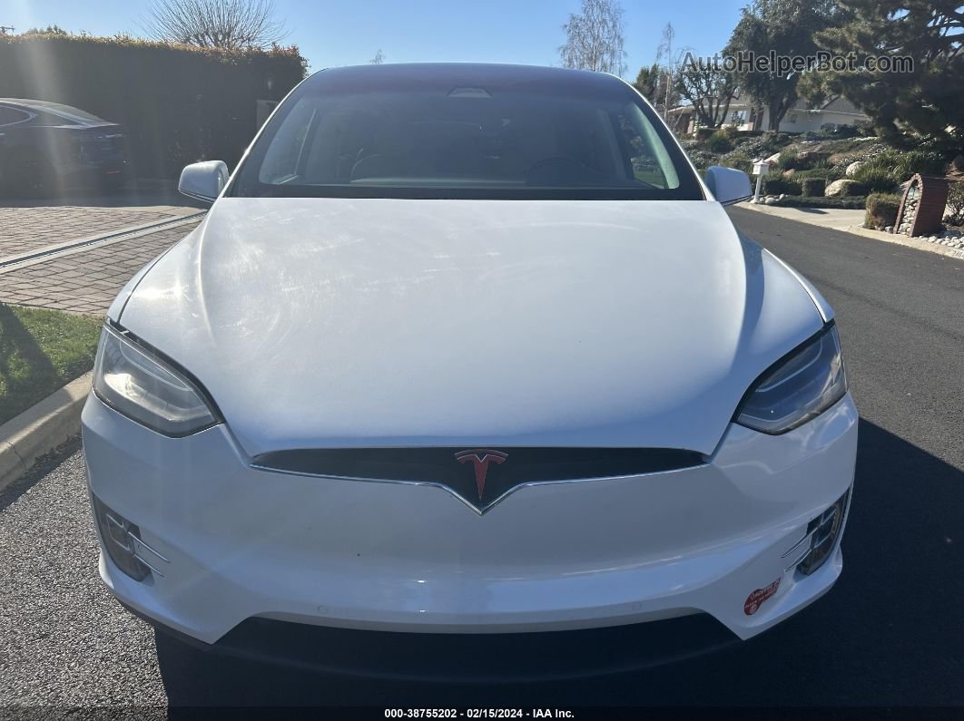 2016 Tesla Model X   White vin: 5YJXCDE25GF026337