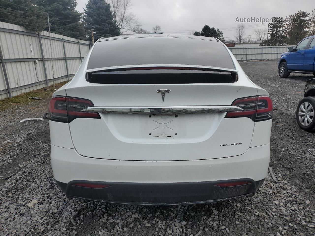 2020 Tesla Model X  White vin: 5YJXCDE26LF231000