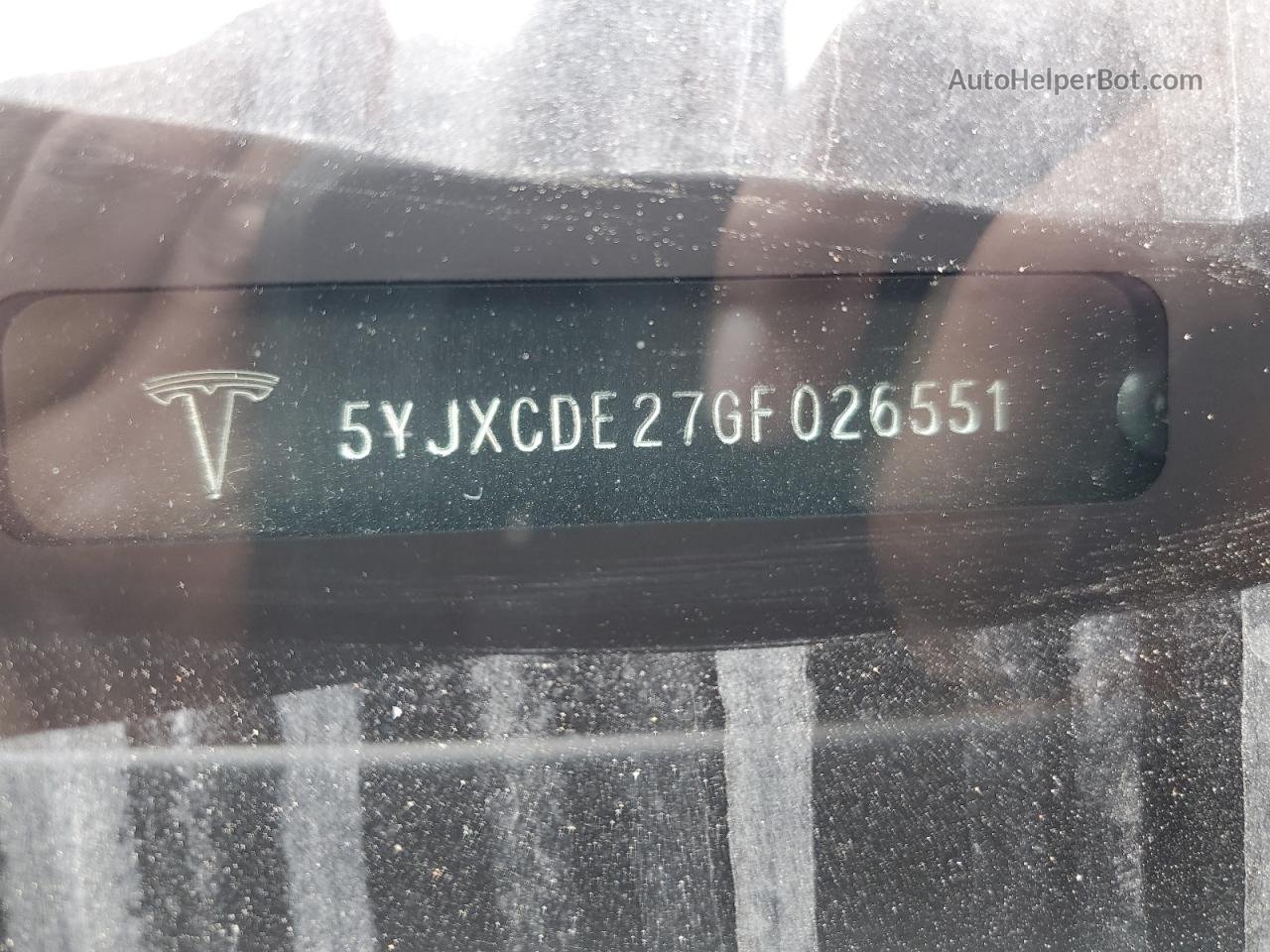 2016 Tesla Model X  White vin: 5YJXCDE27GF026551