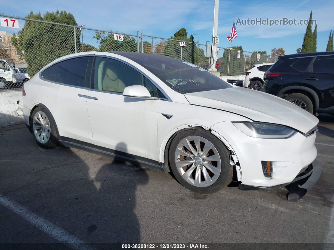 2016 Tesla Model X 60d/70d/75d/90d Белый vin: 5YJXCDE27GF030146