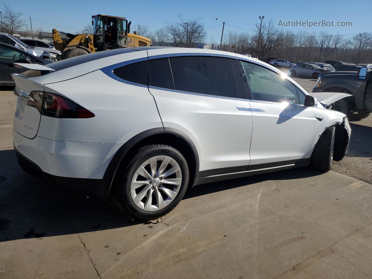 2019 Tesla Model X  White vin: 5YJXCDE27KF180699