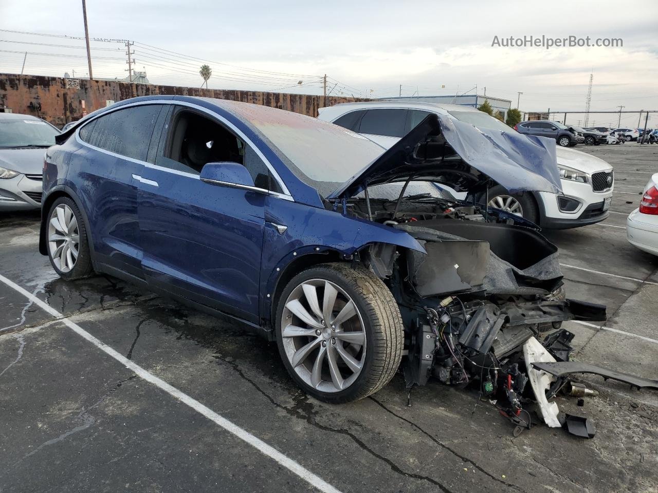 2018 Tesla Model X  Синий vin: 5YJXCDE29JF140056