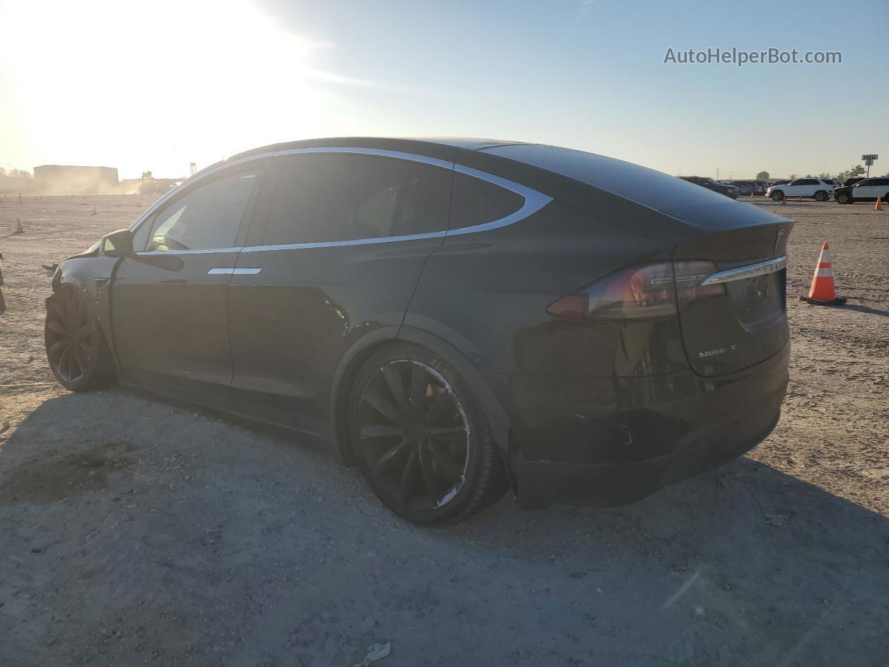 2016 Tesla Model X  Черный vin: 5YJXCDE45GF000208