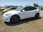 2021 Tesla Model Y  White vin: 5YJYGAEE0MF155020