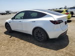 2021 Tesla Model Y  White vin: 5YJYGAEE0MF155020