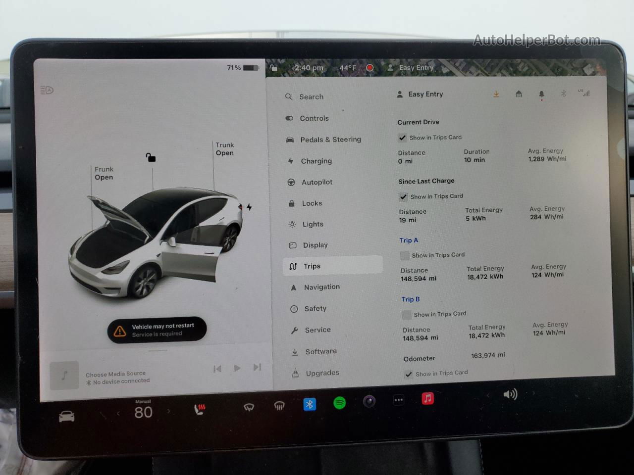 2021 Tesla Model Y  Белый vin: 5YJYGAEE2MF227822