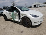 2021 Tesla Model Y  White vin: 5YJYGAEE4MF297516