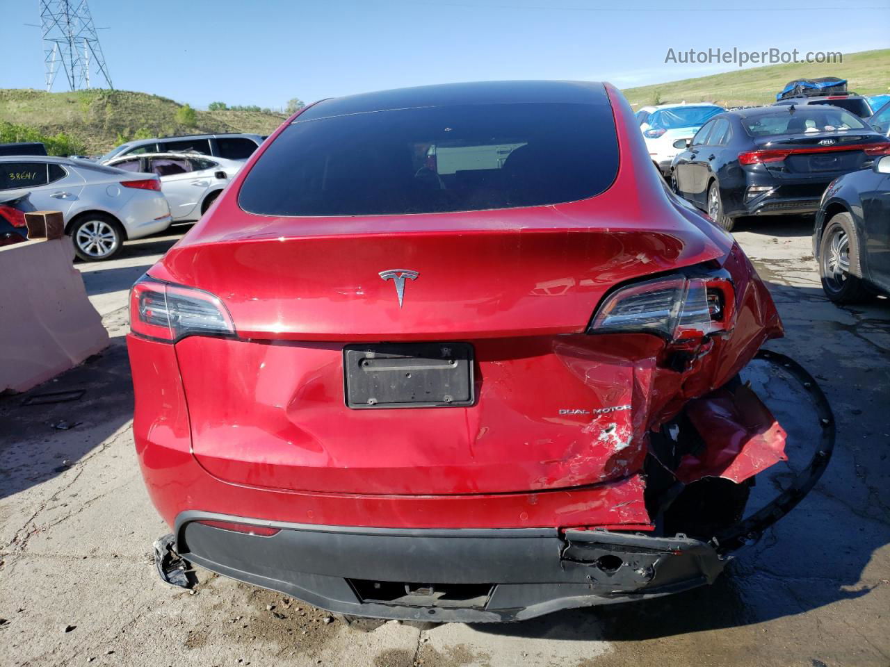 2021 Tesla Model Y  Red vin: 5YJYGAEE5MF185355