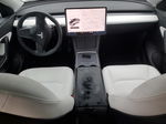 2021 Tesla Model Y  White vin: 5YJYGAEE9MF201203