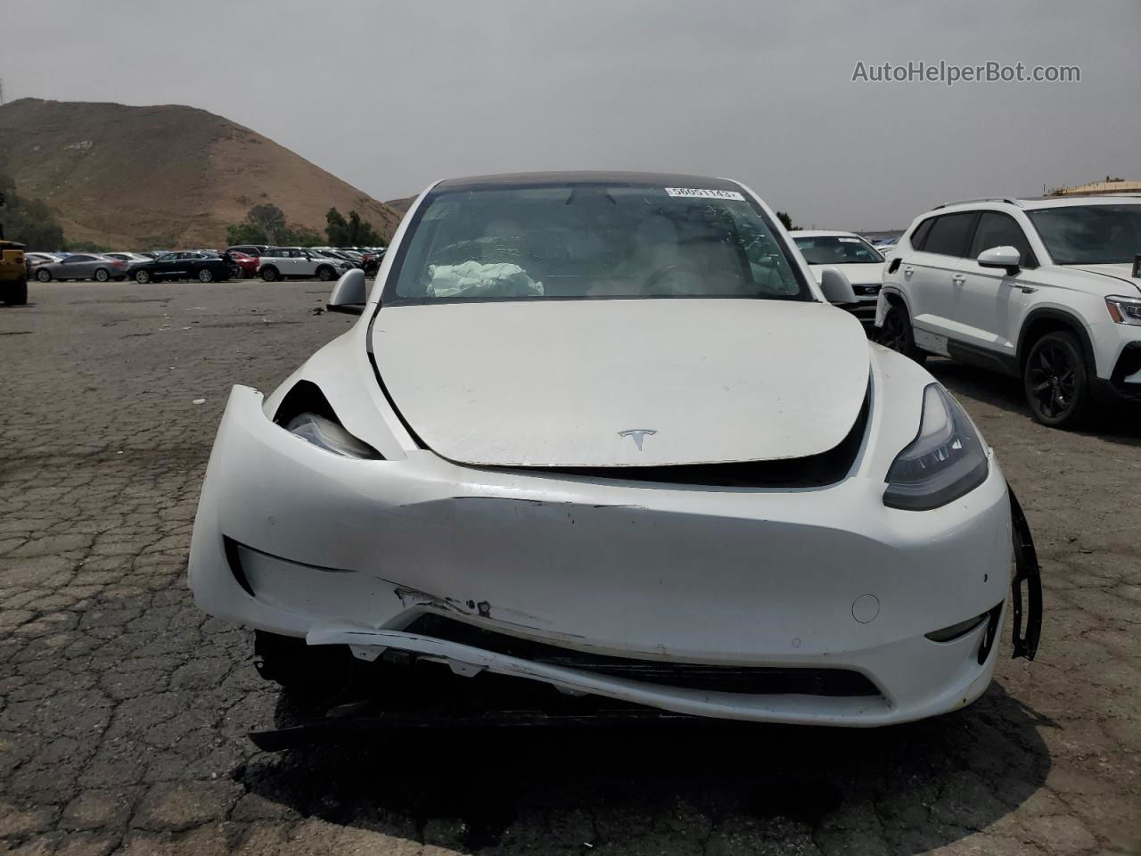 2021 Tesla Model Y  White vin: 5YJYGDED1MF104991