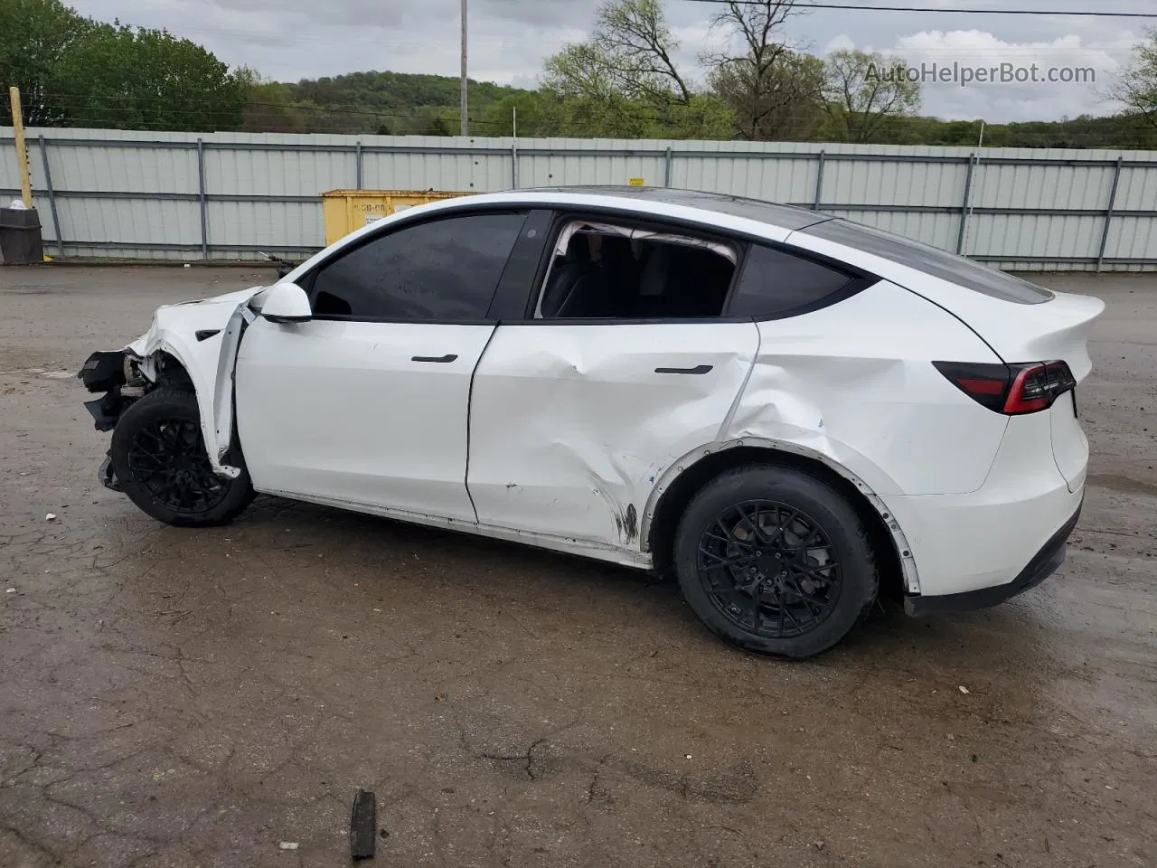 2021 Tesla Model Y  White vin: 5YJYGDED1MF114078