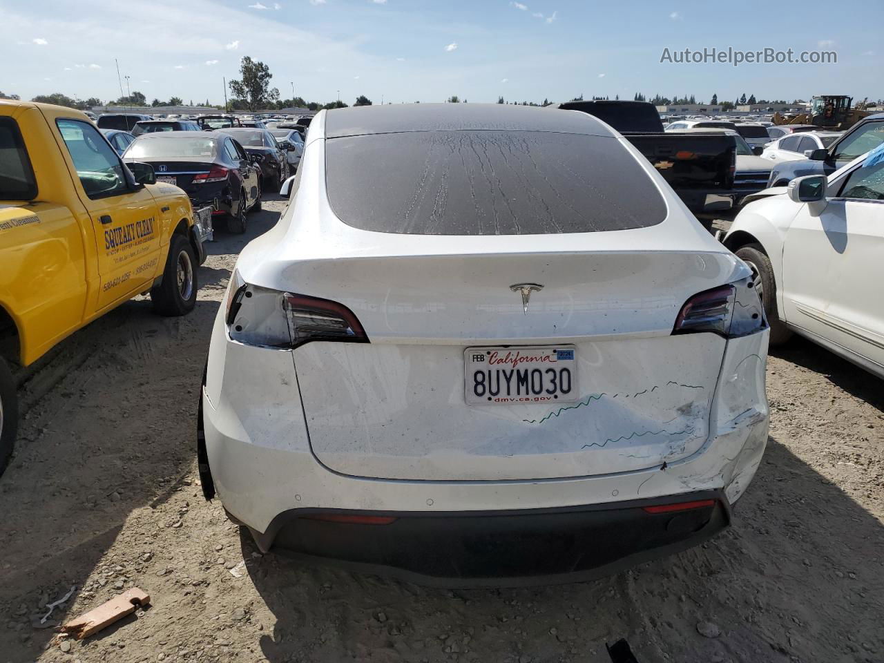 2021 Tesla Model Y  White vin: 5YJYGDED6MF113993