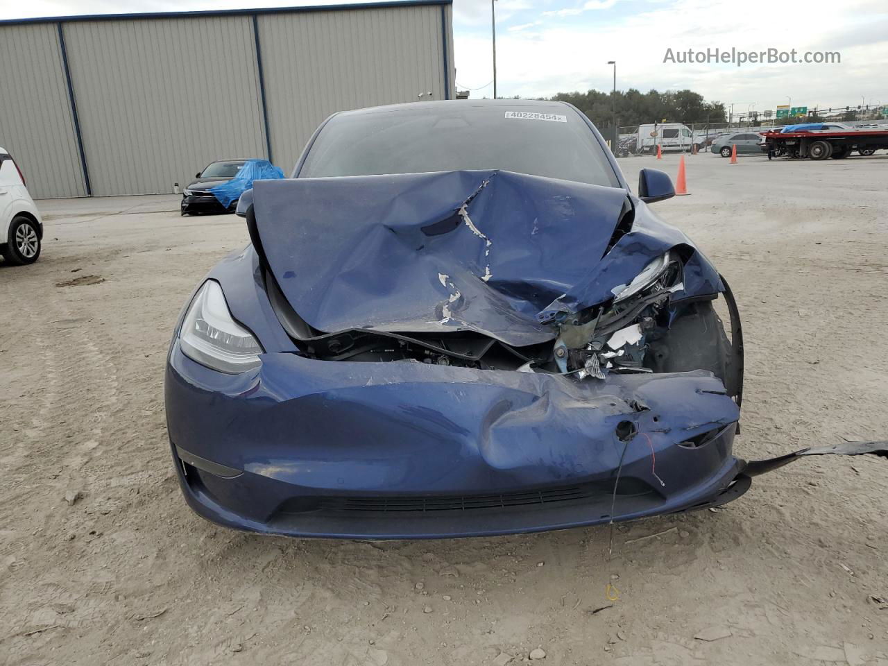 2020 Tesla Model Y  Blue vin: 5YJYGDEE0LF040319