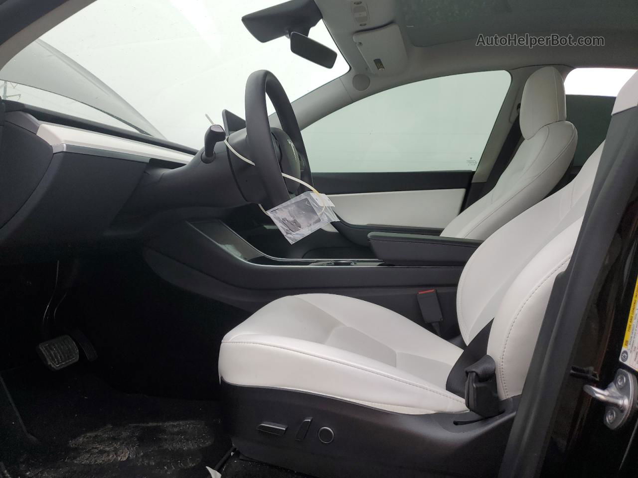 2021 Tesla Model Y  Black vin: 5YJYGDEE0MF069109