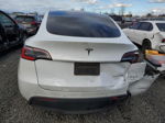 2021 Tesla Model Y  Белый vin: 5YJYGDEE0MF084483