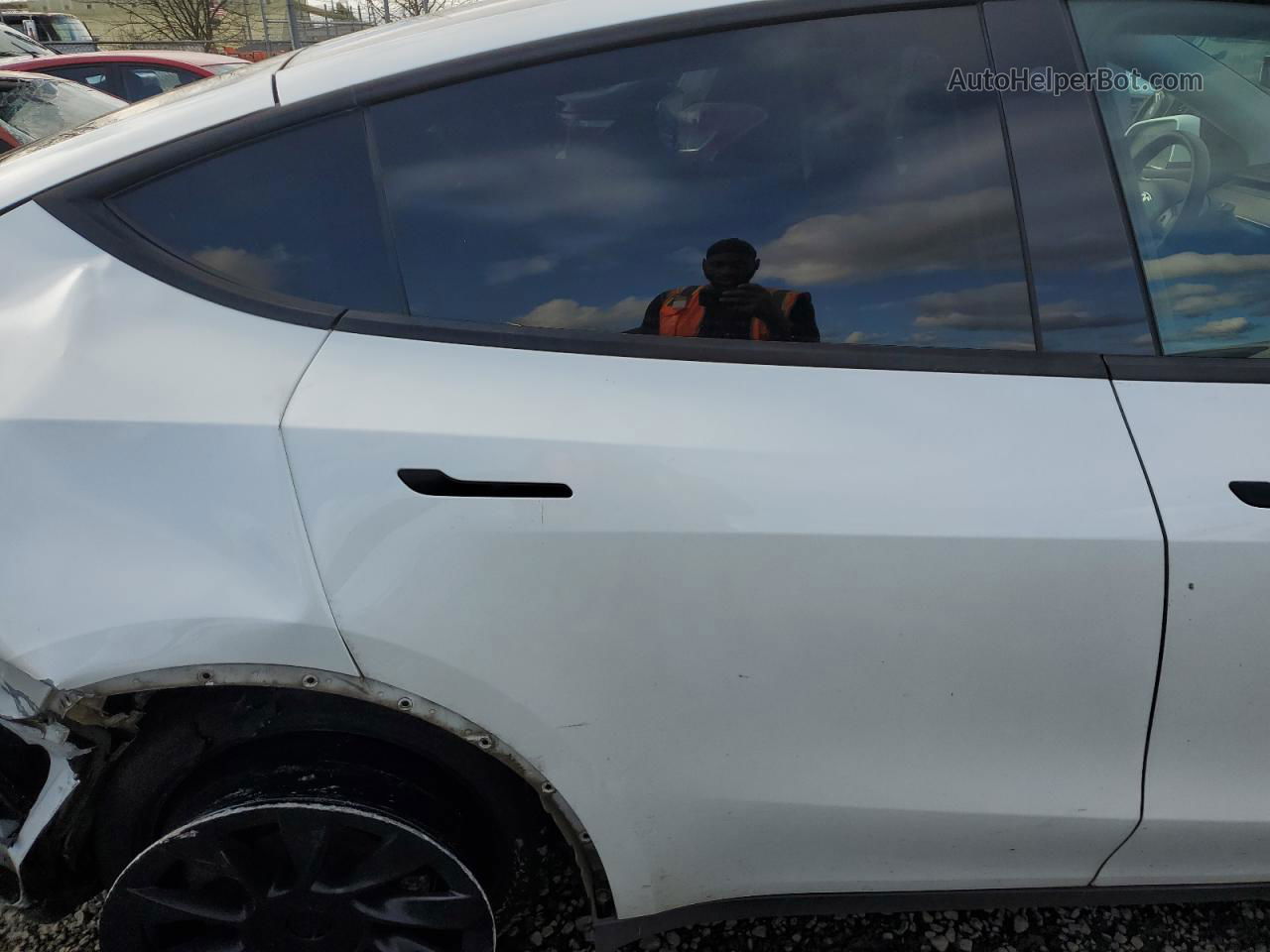 2021 Tesla Model Y  Белый vin: 5YJYGDEE0MF084483