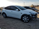 2021 Tesla Model Y  White vin: 5YJYGDEE0MF228355