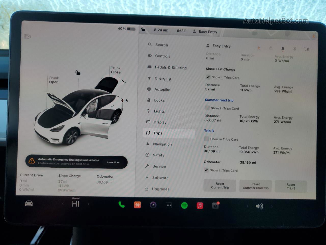 2021 Tesla Model Y  White vin: 5YJYGDEE0MF228355