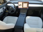 2021 Tesla Model Y  White vin: 5YJYGDEE0MF301501