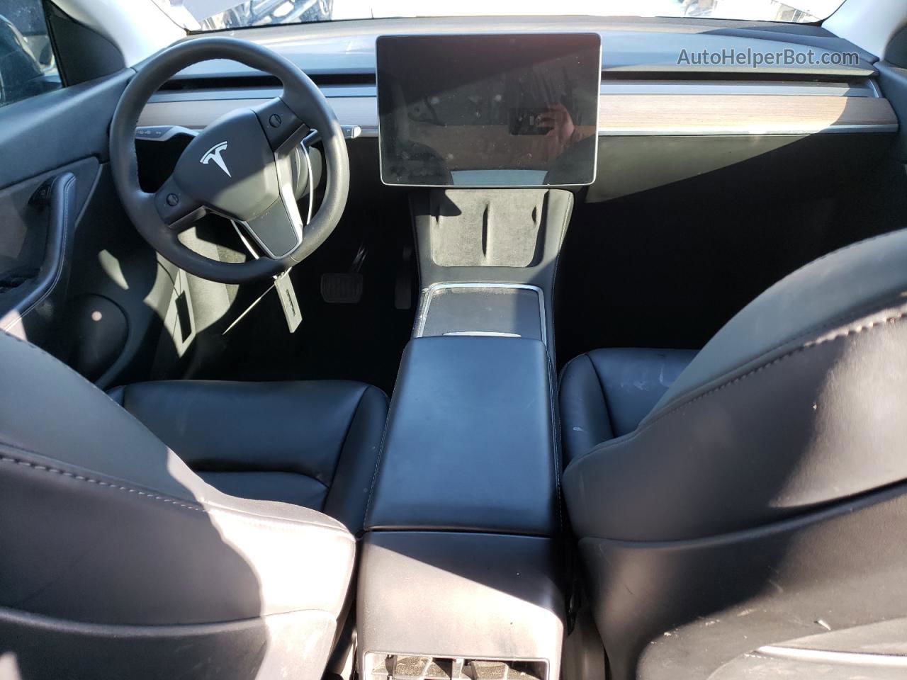 2021 Tesla Model Y  Gray vin: 5YJYGDEE1MF137871