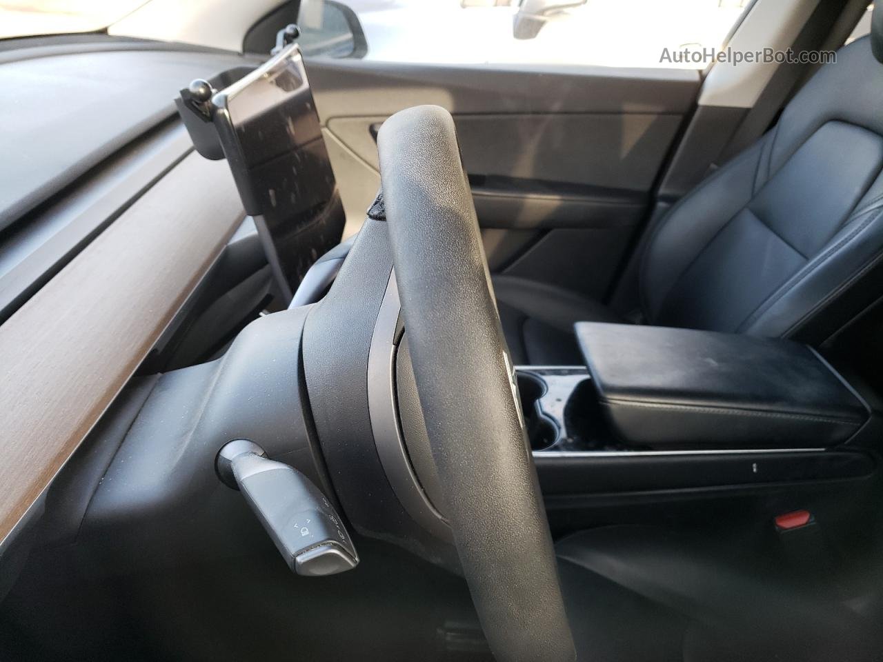 2020 Tesla Model Y  Blue vin: 5YJYGDEE2LF010254