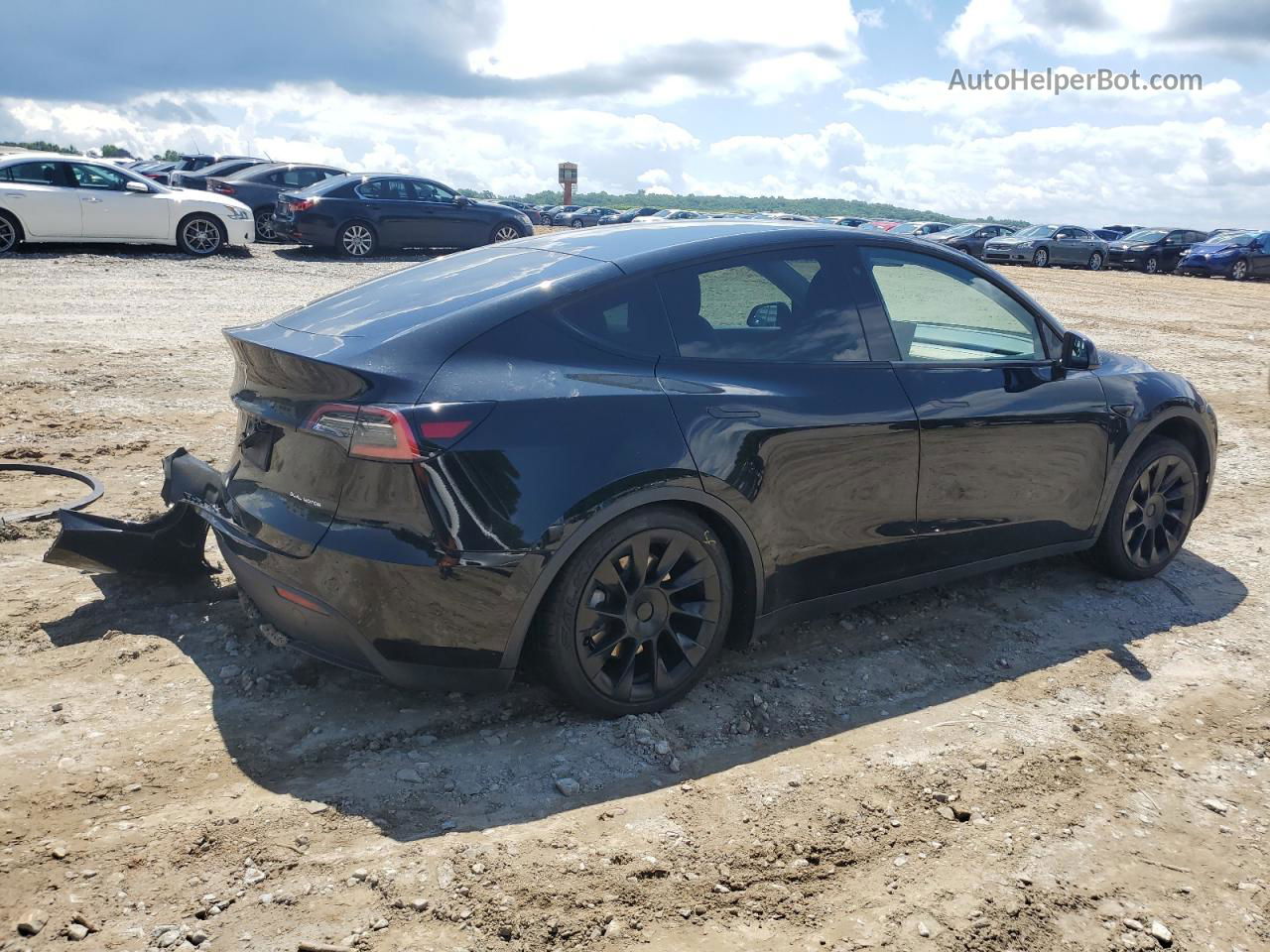 2020 Tesla Model Y  Черный vin: 5YJYGDEE2LF058272