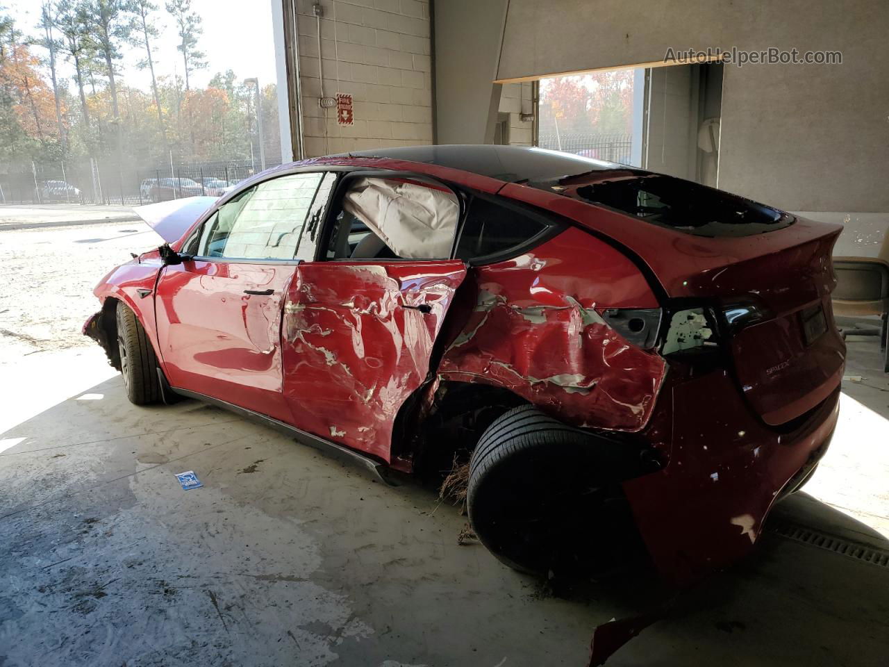 2021 Tesla Model Y  Red vin: 5YJYGDEE2MF085036