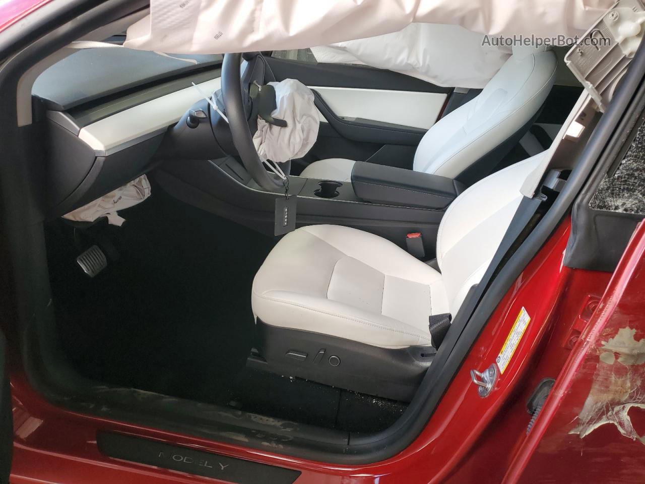 2021 Tesla Model Y  Red vin: 5YJYGDEE2MF085036