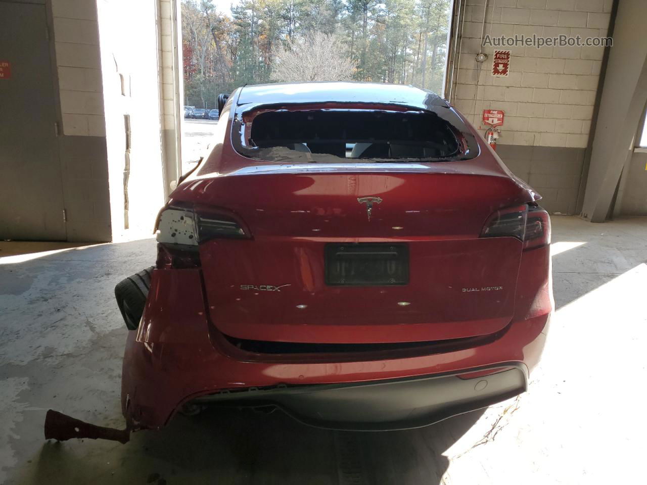 2021 Tesla Model Y  Red vin: 5YJYGDEE2MF085036