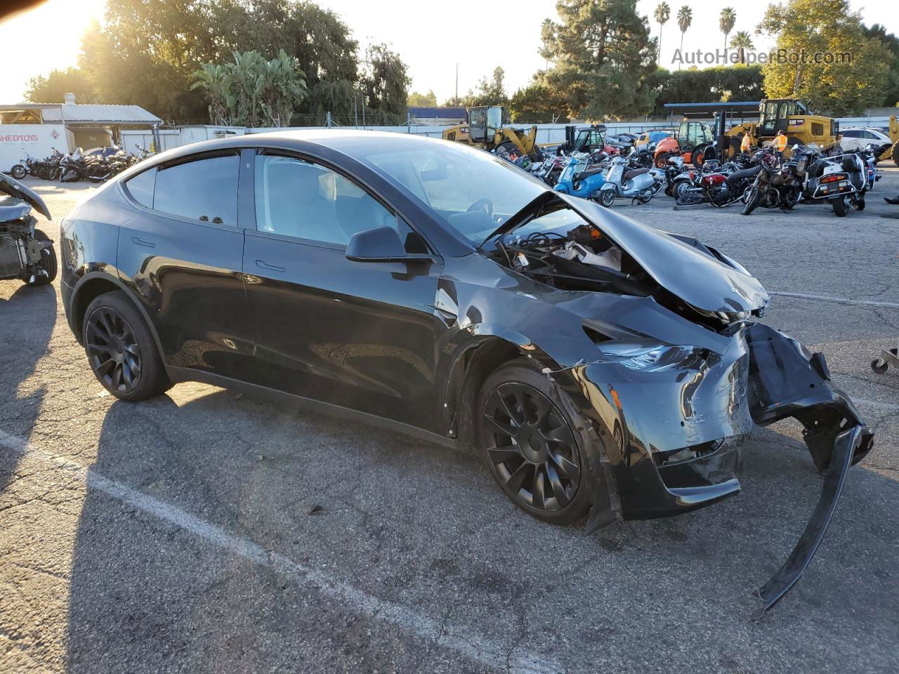 2020 Tesla Model Y  Black vin: 5YJYGDEE3LF018573