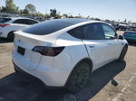 2020 Tesla Model Y  White vin: 5YJYGDEE3LF029718