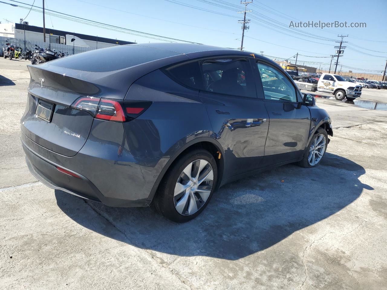 2020 Tesla Model Y  Gray vin: 5YJYGDEE3LF054165