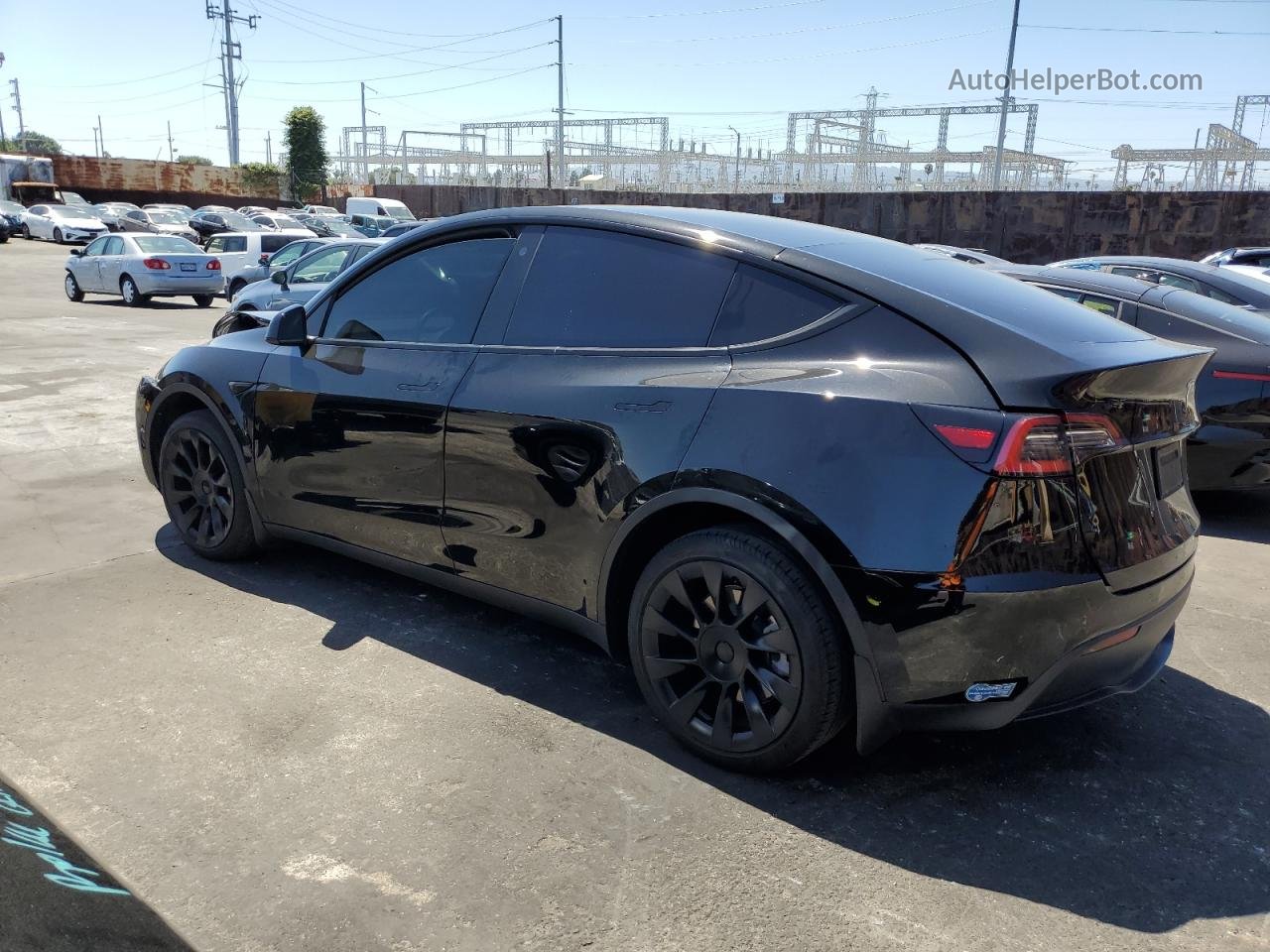 2021 Tesla Model Y  Черный vin: 5YJYGDEE3MF095378