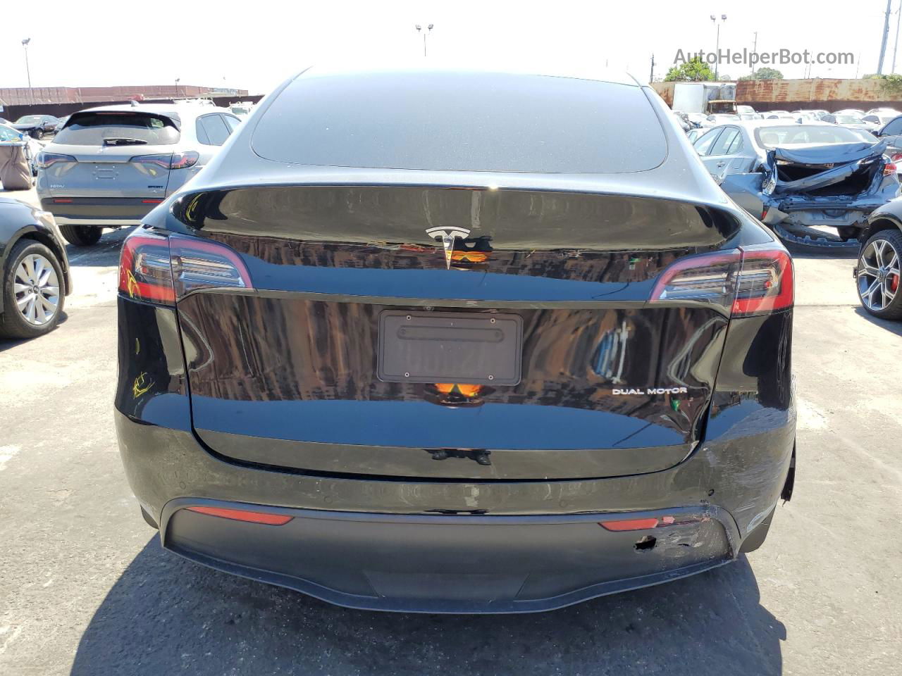 2021 Tesla Model Y  Черный vin: 5YJYGDEE3MF095378