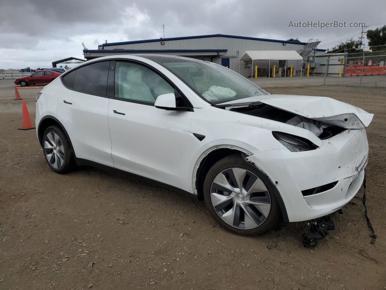 2021 Tesla Model Y  White vin: 5YJYGDEE3MF098703