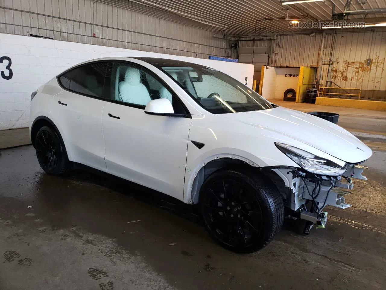 2021 Tesla Model Y  White vin: 5YJYGDEE3MF202493