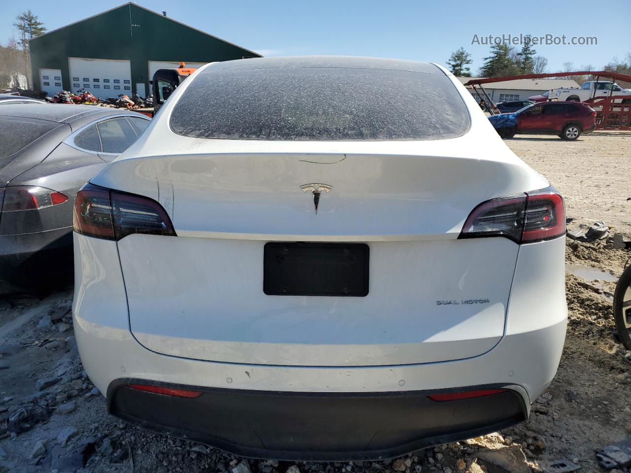 2021 Tesla Model Y  White vin: 5YJYGDEE3MF202493