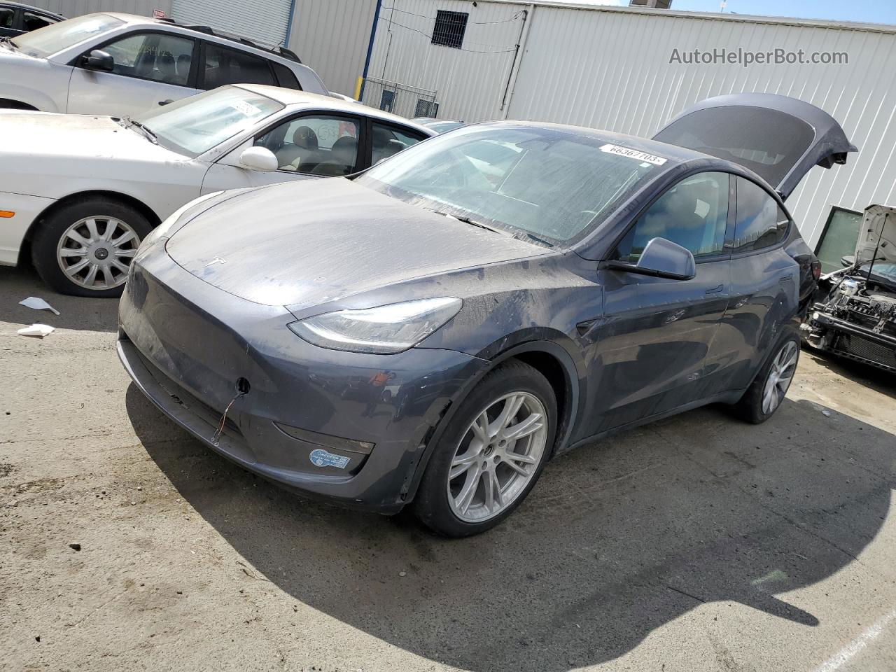 2021 Tesla Model Y  Silver vin: 5YJYGDEE4MF160559