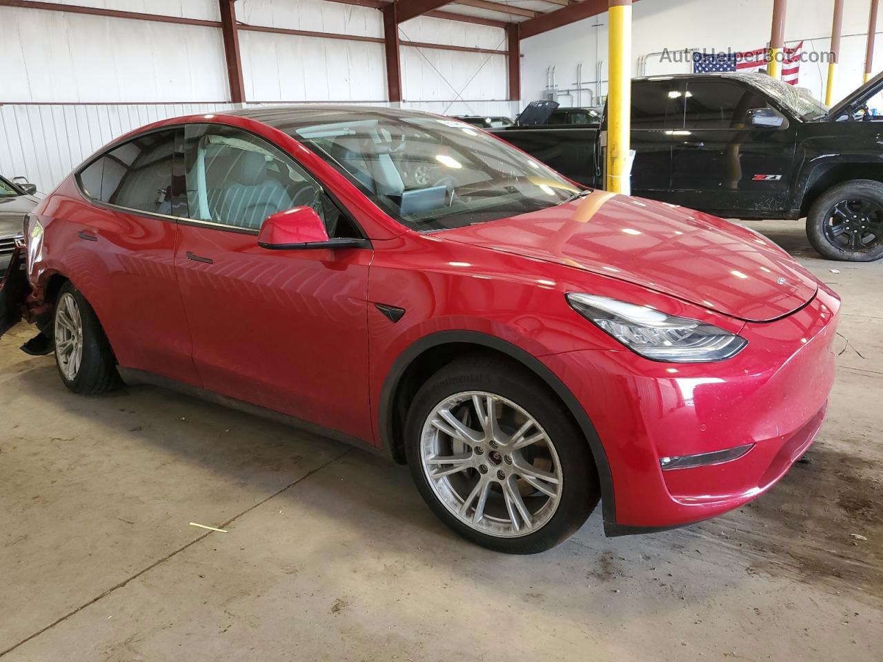 2021 Tesla Model Y  Красный vin: 5YJYGDEE4MF256594