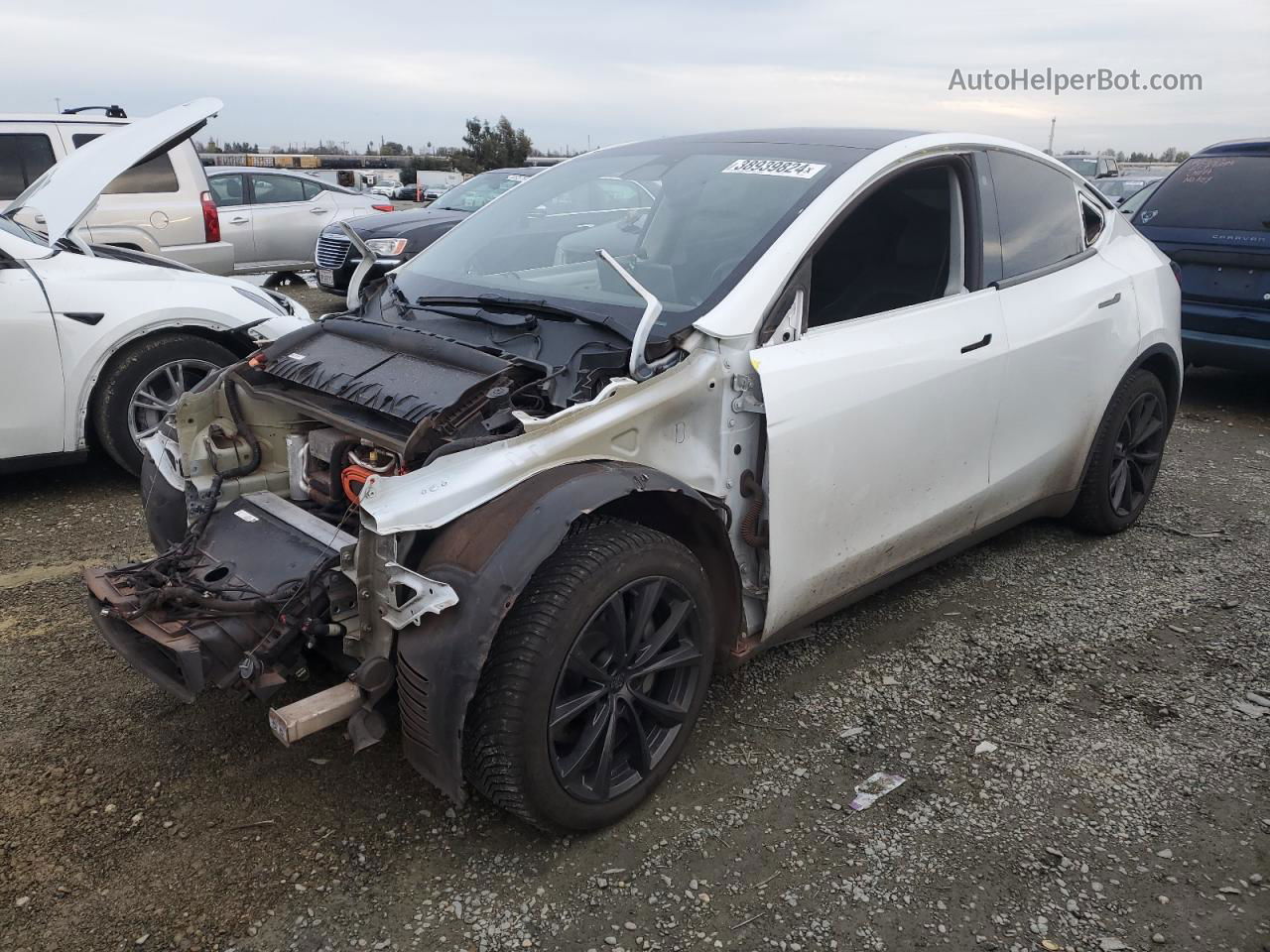 2021 Tesla Model Y  White vin: 5YJYGDEE4MF273623